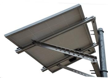 Uchycovací konstrukce solárního panelu na sloup