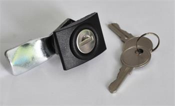 Zámek Z10 na klíč k venkovním rozvaděčům - 2 kusy